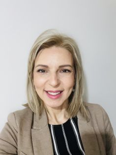 Кои сме ние