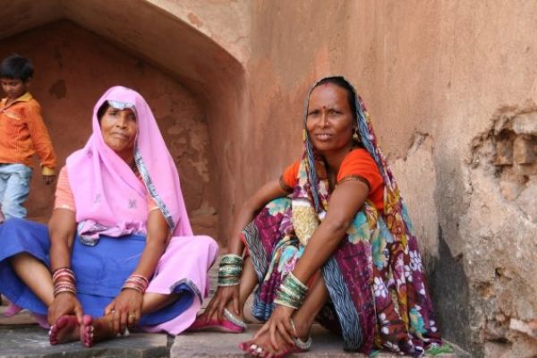 ИНДИЯ - изяществото на Тадж Махал, пищните храмове на Каджураху и могъщите крепости на Раджастан