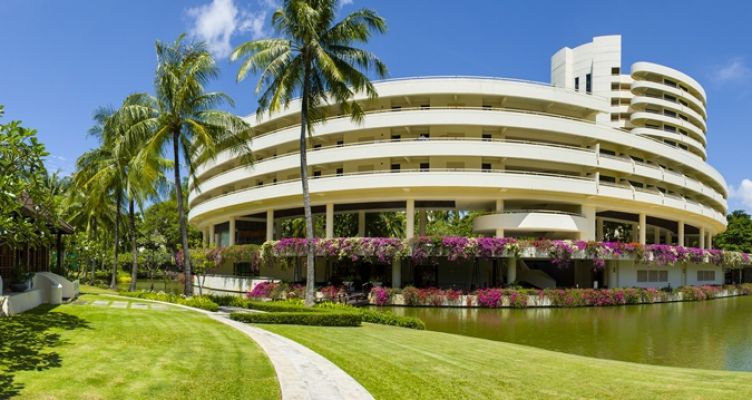 Pullman Phuket Karon Beach Resort
